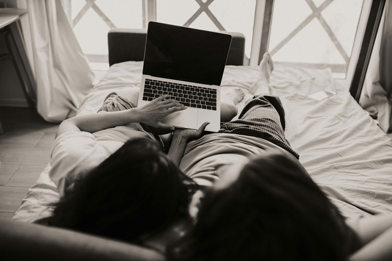 Pornografija v zvezi – prednosti in slabosti